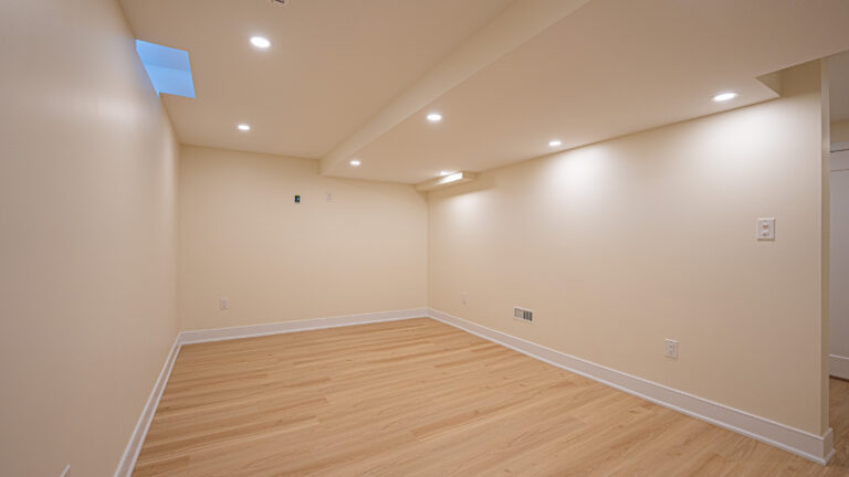 Oakville basements by Gracia Makeovers
